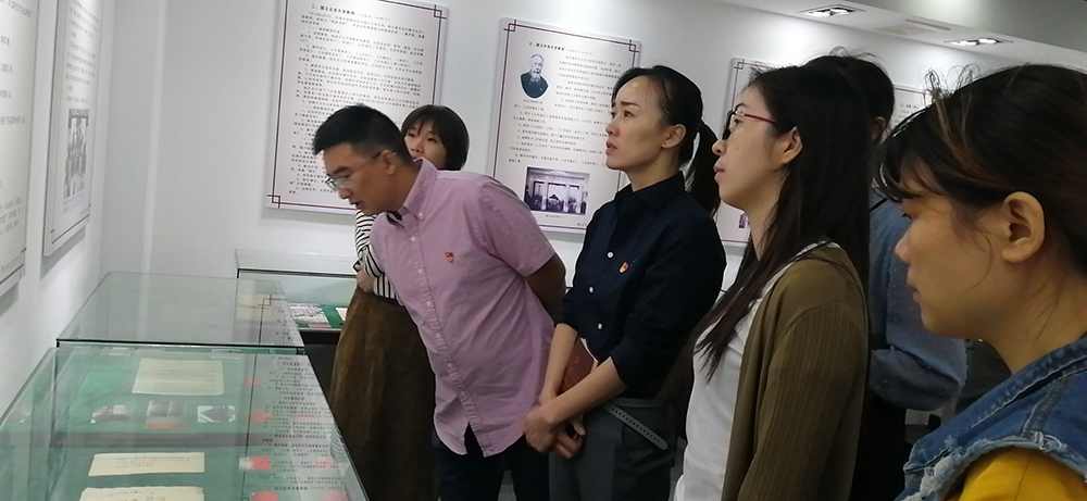 谈球吧网址多少:时尚简约的高端选择——皮尔卡丹2026新款阔腿梧桐裤演绎现代都市女性的优雅风采